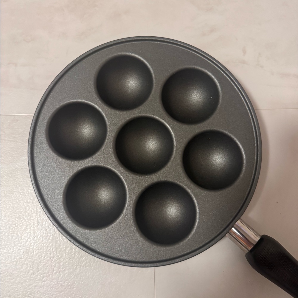 Nordic Ware 7-Cavity Aebleskiver Pan